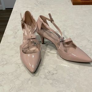 Bandolino Blush Pink Patent Heels - Sz 8